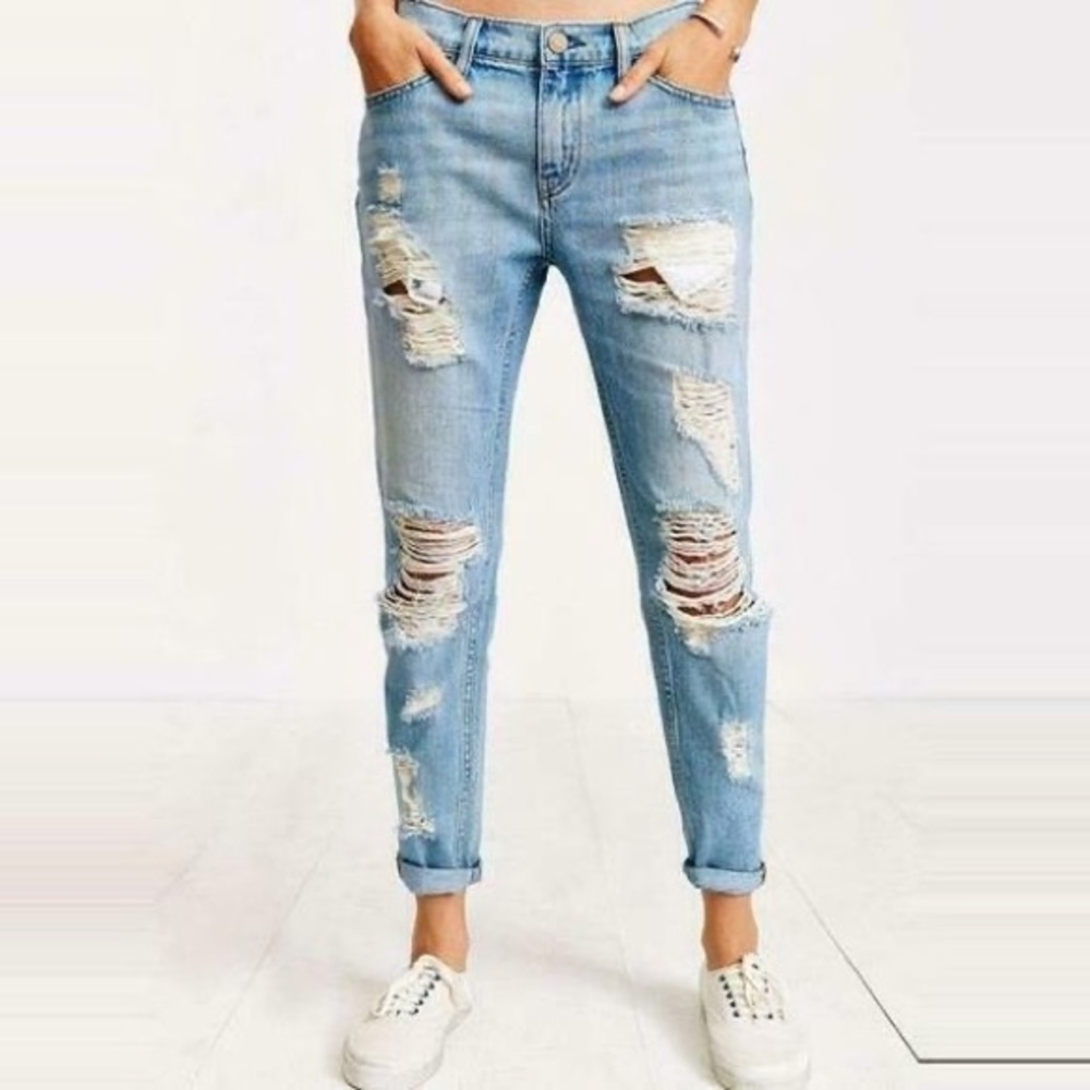 BDG slim fit low rise boyfriend jean
